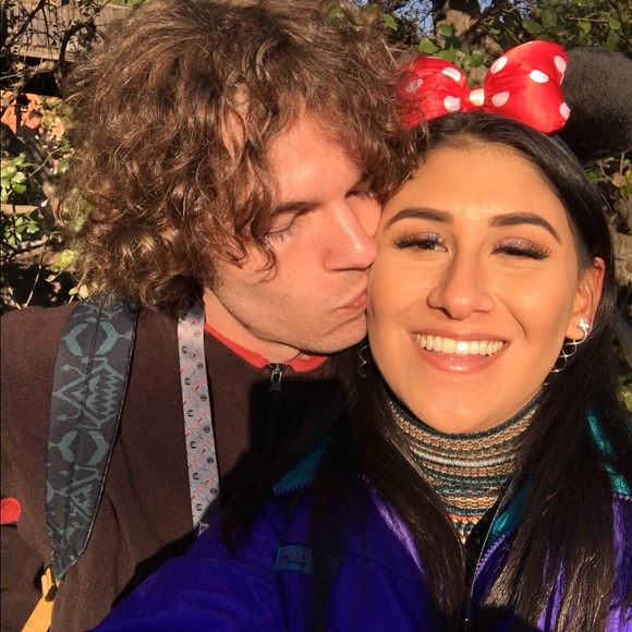 Meet your Posher, Meris - Picture 3 of 4